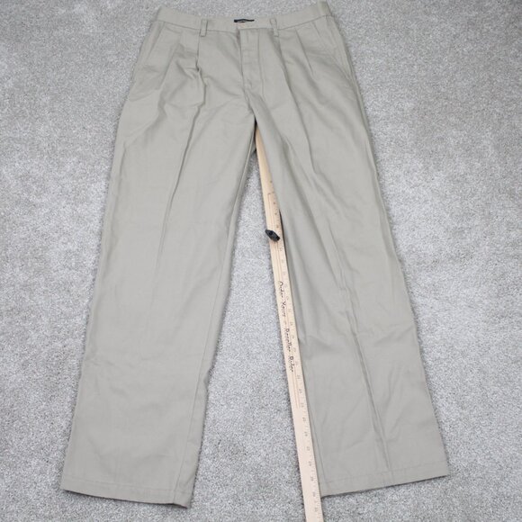 Dockers Chino Pants NWT Mens 38x30 Beige Pleated Stretch Waistband Straight Leg - Picture 2 of 13